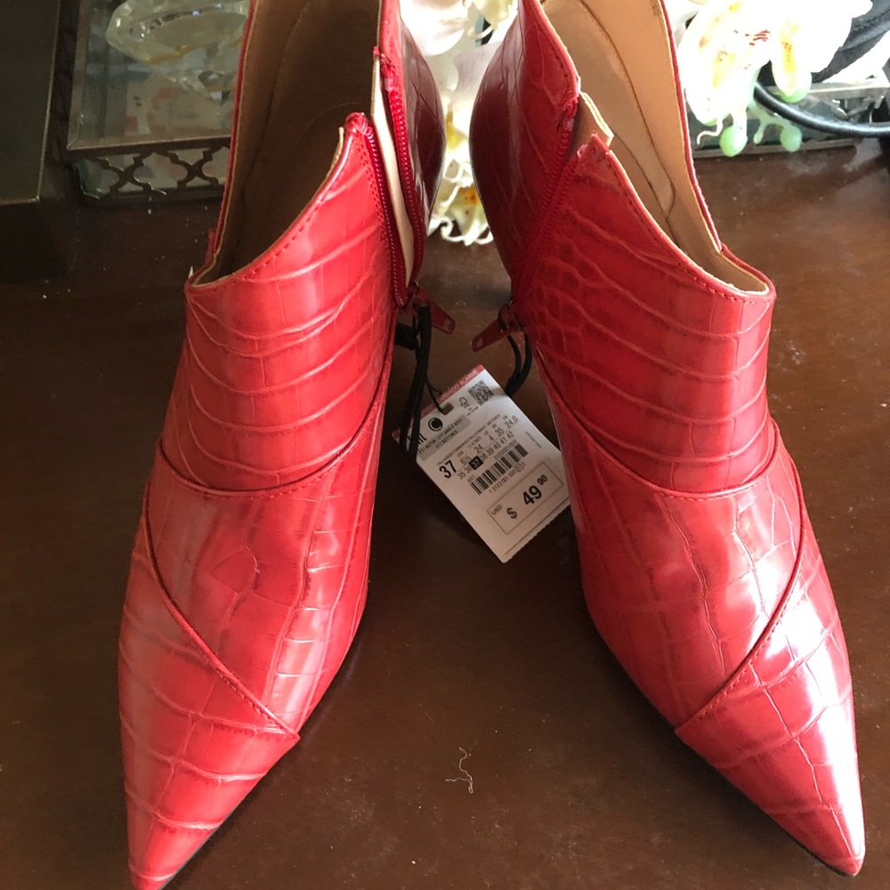 Zara red crocodile asymmetrical ankle boot